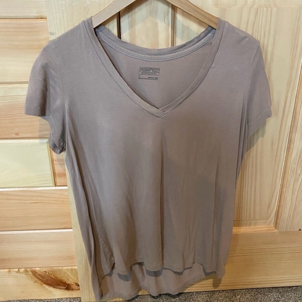 Patagonia Gray Fitted Short Sleeve T-Shirt